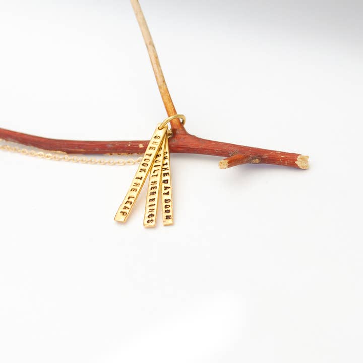 Chocolate and Steel - Vente Colliers à pendentif - Collier avec citation She Took the Leap