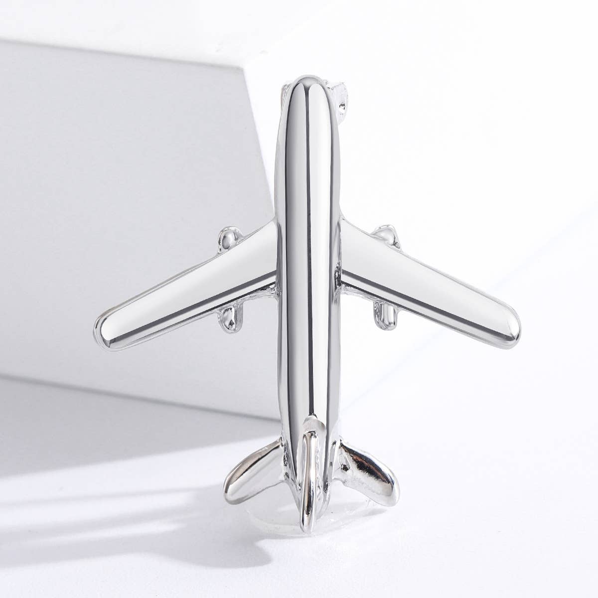 Tourtiwi – wholesale Brosch – Mini polerad flygplansbrosch1