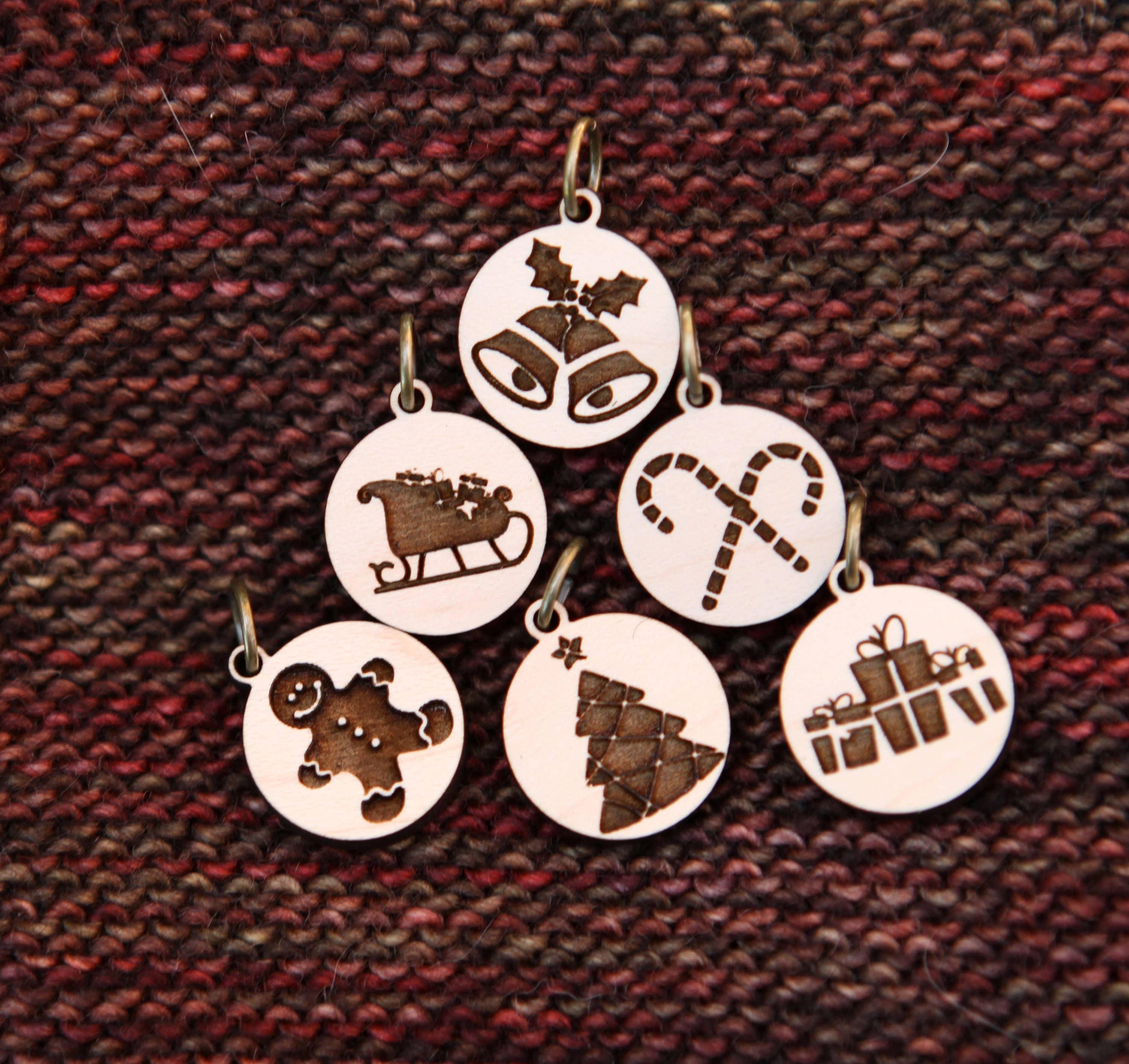 Sunrise Grove - Wholesale Knitting/Crochet Supplies - Maple Wood Knitting Stitch Markers Christmas Set of 62