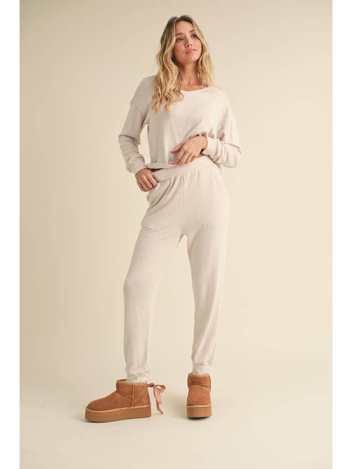 KIMBERLY C - Wholesale Knit Top - Women's - Brushed Hacci Long Sleeve V Neck Top6