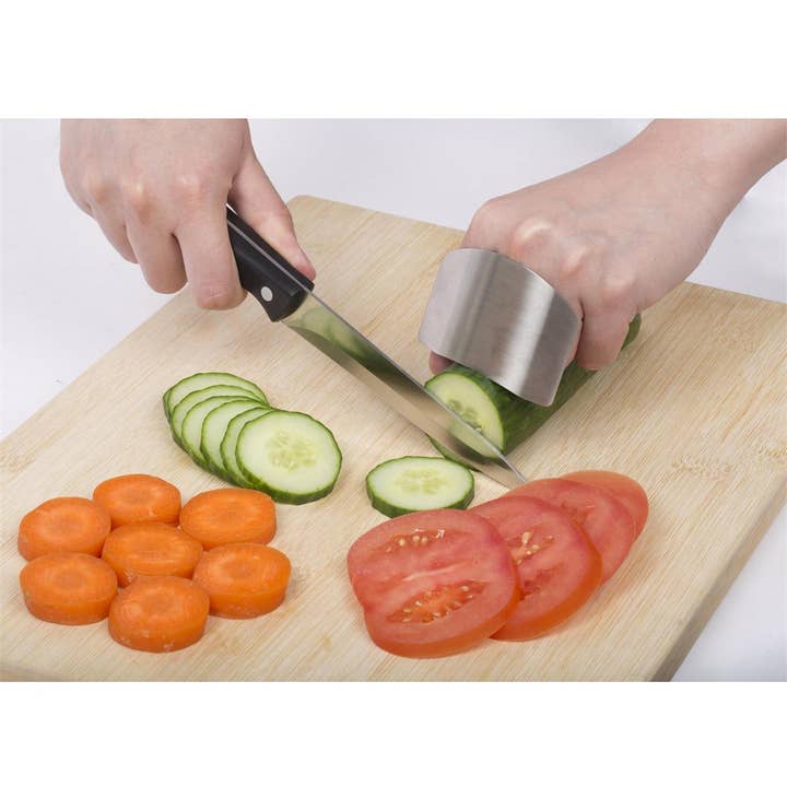 Protège-doigts en acier inoxydable Luciano Gourmet pour la vente par Luciano Gourmet