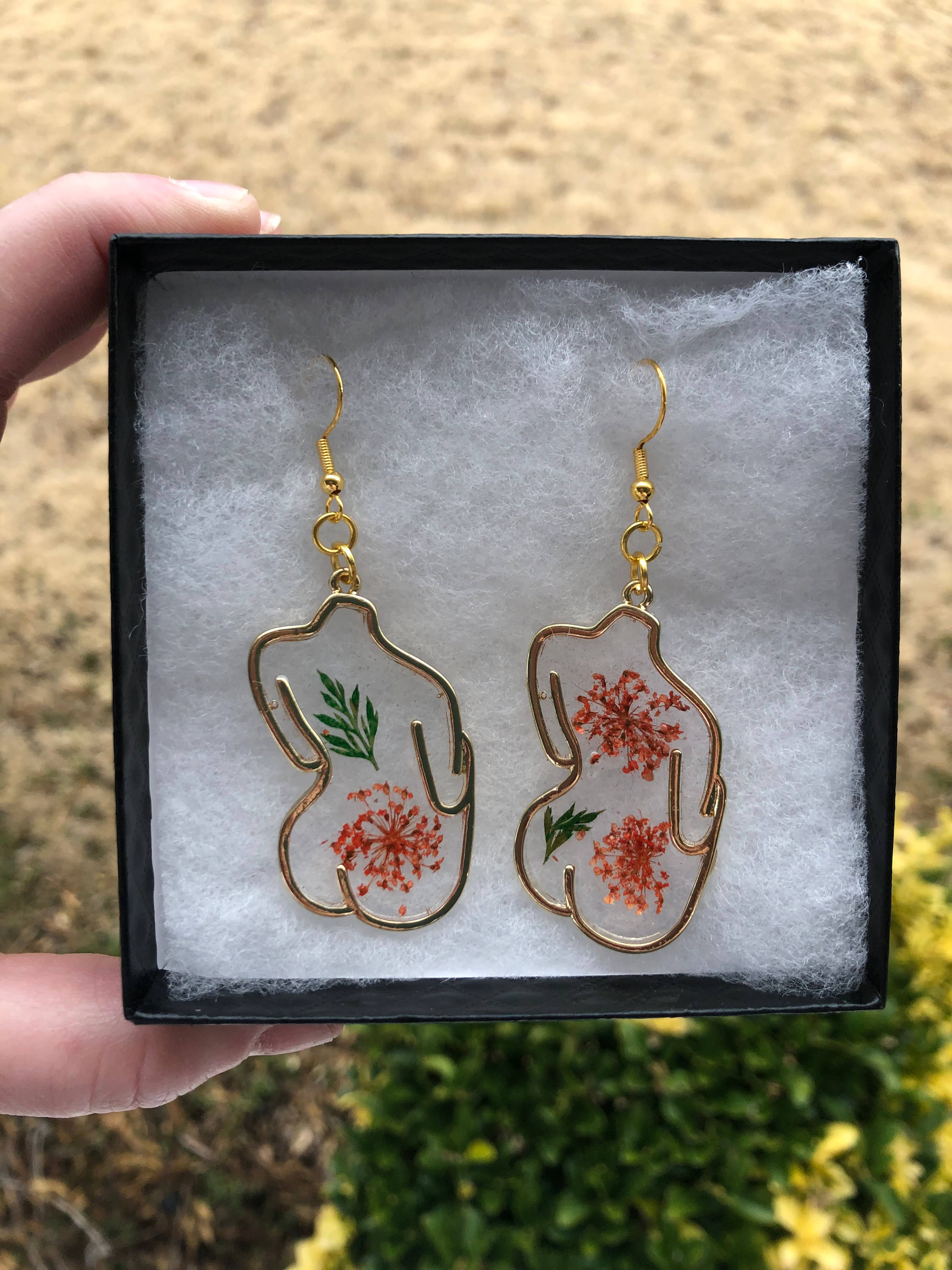 PTSFeminist – Engroshandel Hængeøreringe og creoløreringe – One-of-a-kind håndlavede blomster krop silhuet øreringe7