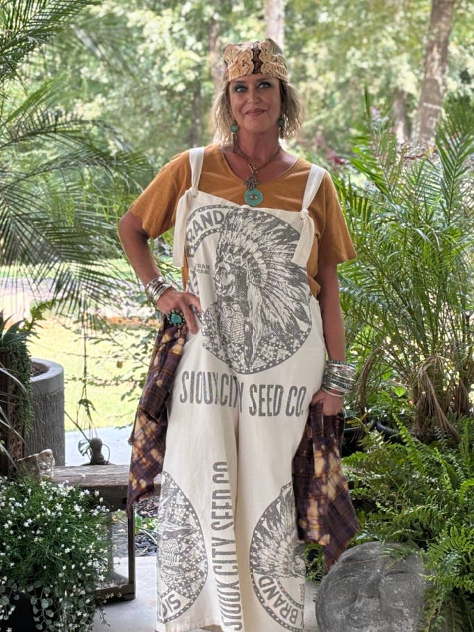 Salopettes Marché Frais - Sioux City pour la vente par Jaded Gypsy