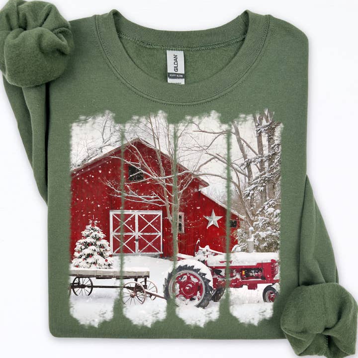Sweat-shirt de Noël avec grange enneigée pour la vente par StricklandDesignCo