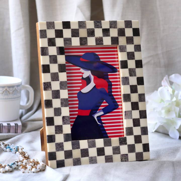 Picture Frame Checked Pattern Black & White 4x6 Inch for wholesale by Muqeem & Brothers
