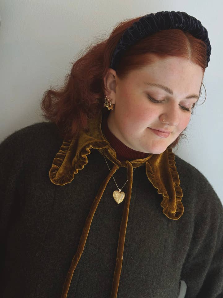 Jasmine Chong - Wholesale Fur/Faux Fur Coat - Women's - Winchester Velvet Collar5