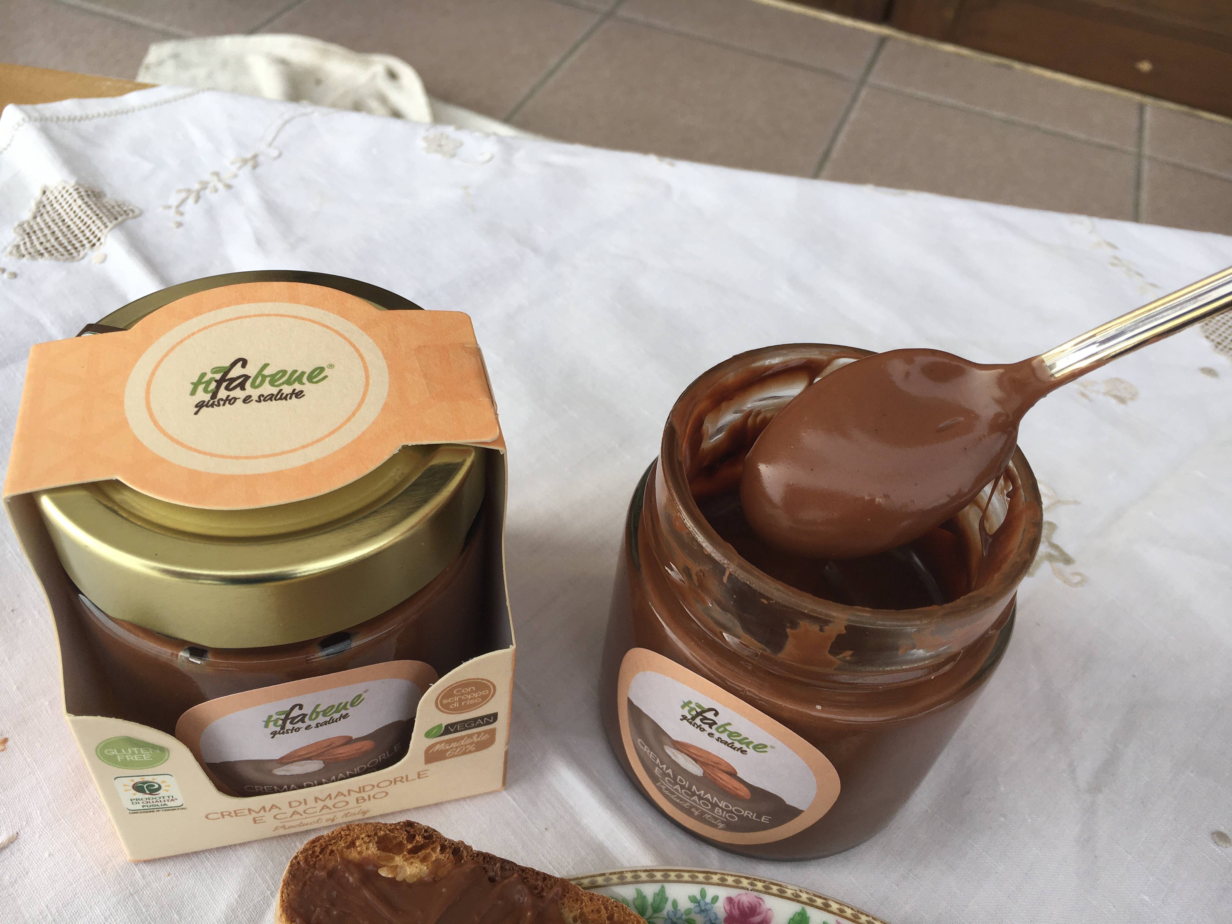 Le deliziose pasticceria sas Ti fa bene bio - Wholesale Nut Butter - Crema spalmabile di mandorle e cacao biologica Greedy6