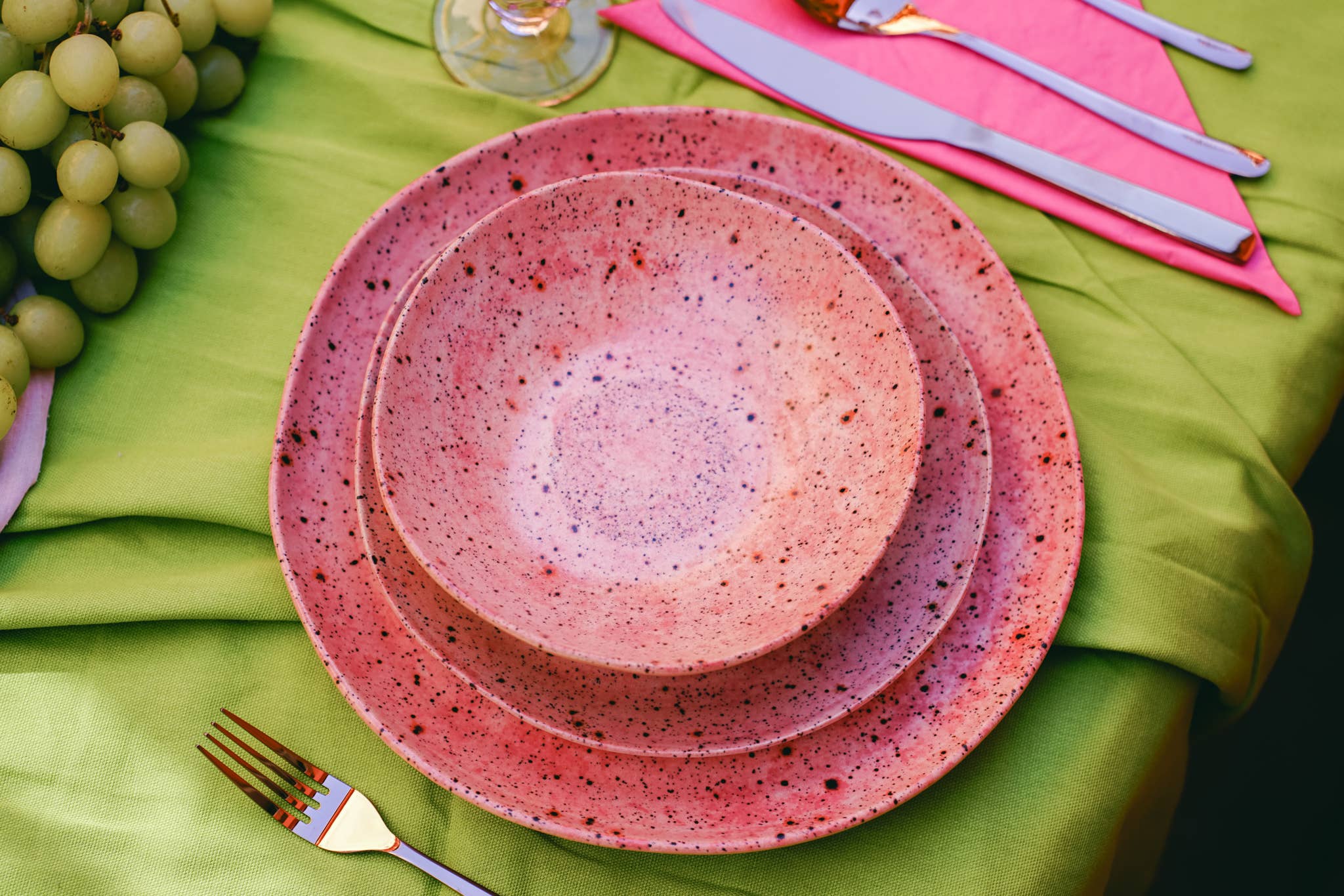 Alfar Tierra Cocida - Wholesale Charger Plate - Handmade Artisanal Stoneware Deep Plate 18cm - Blush Edit1