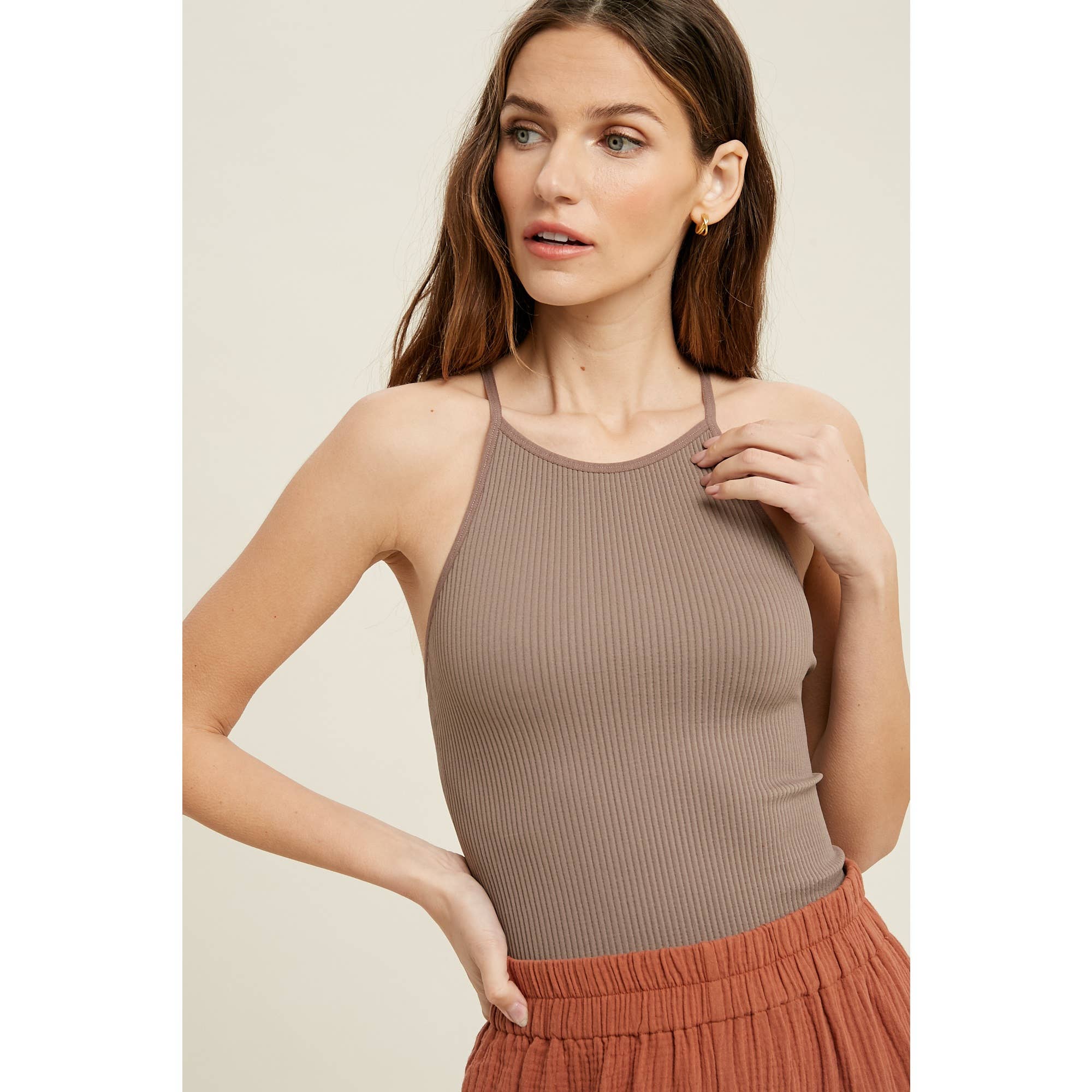 Wishlist Apparel - Wholesale Bralette - Dames - NAADLOZE BRAMI MET HOGE HALS EN GEKRUISTE RUGDETAIL/WL21-63177