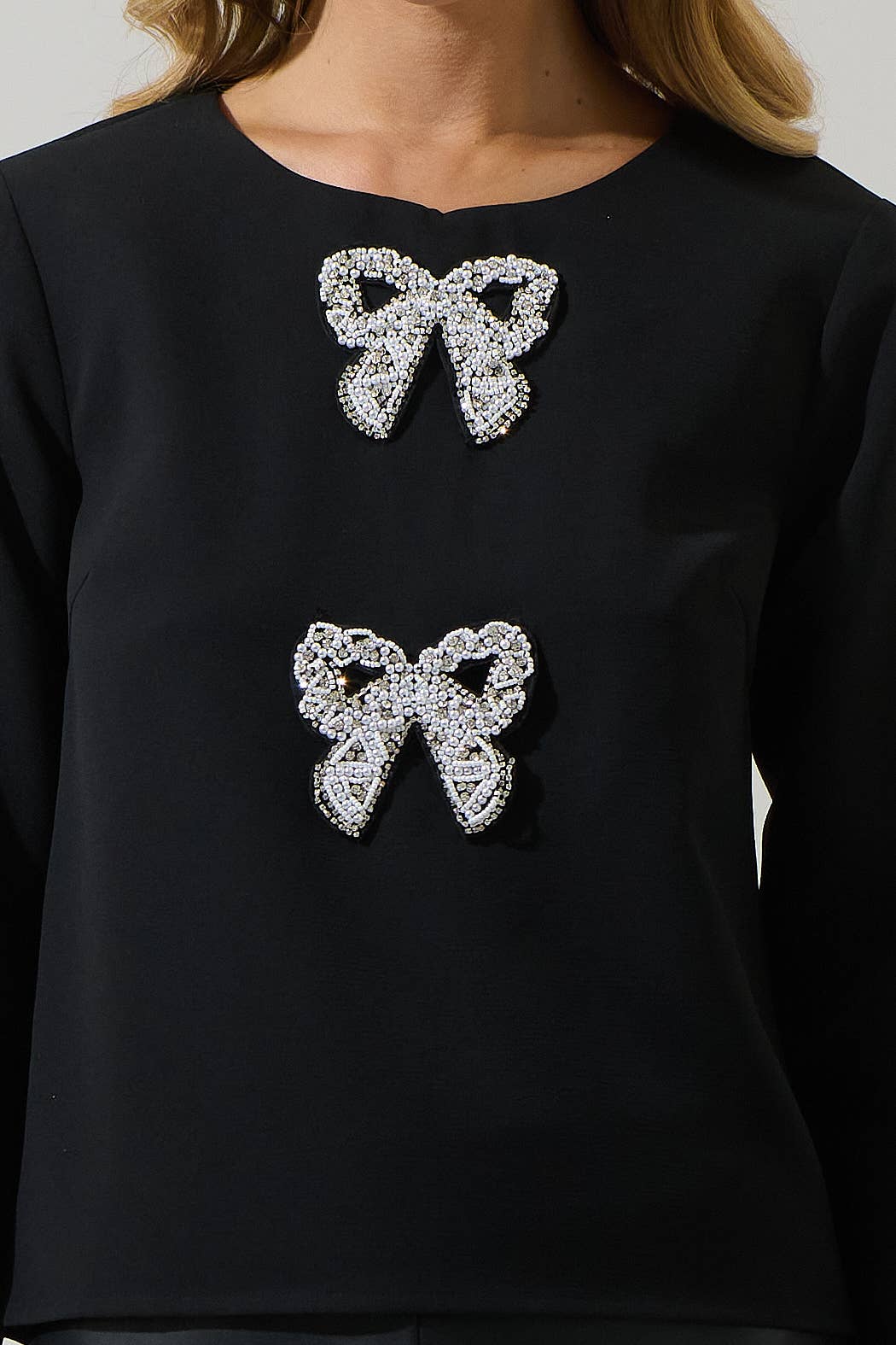 Noir Haut à manches longues Kaida Bow Lumie en vente sur Faire5