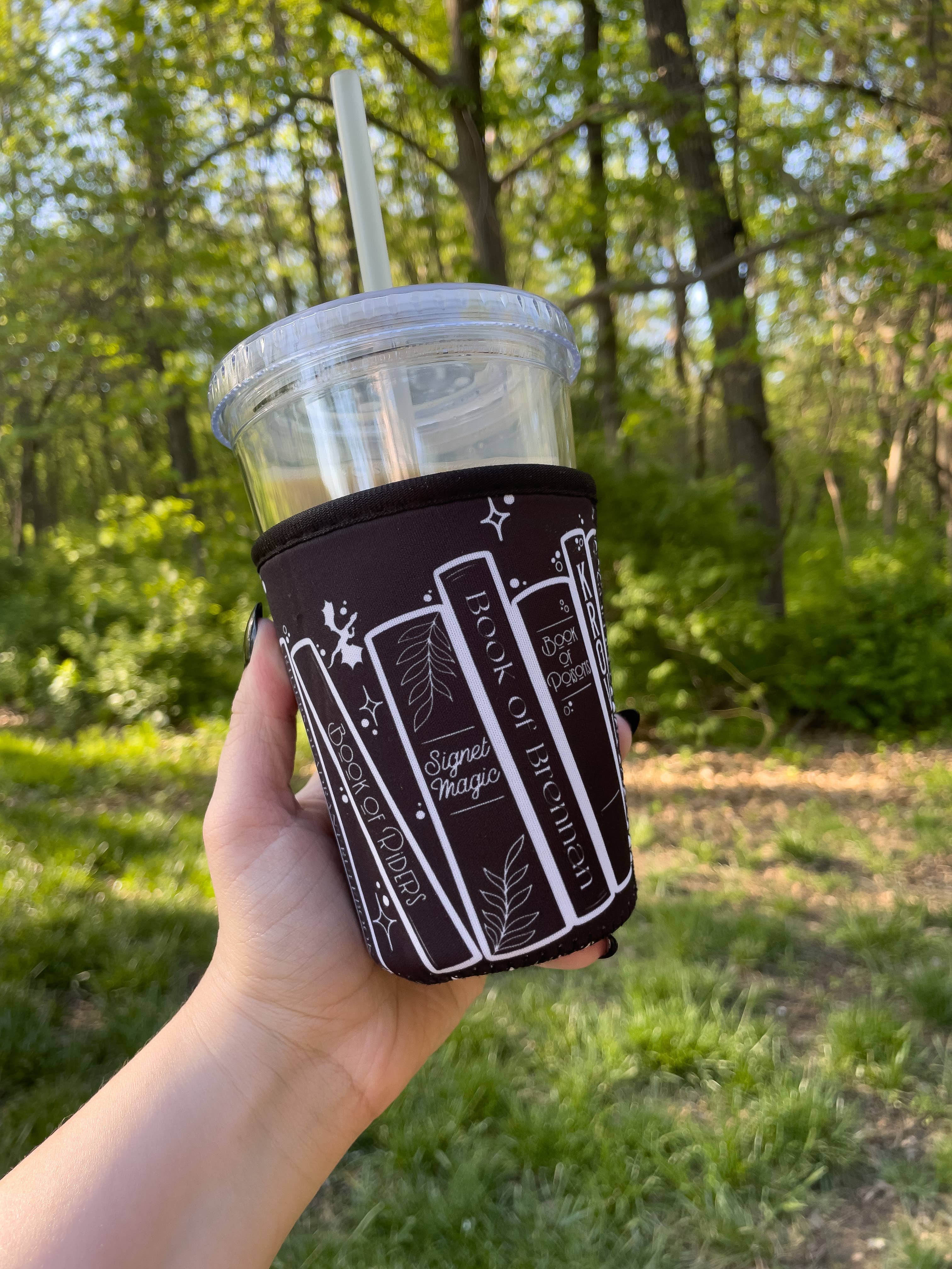 Meaggie Moos - Wholesale Drink Huggers & Koozies - 16oz Drink Sleeve | Fourth Wing Violet's Bookshelf1