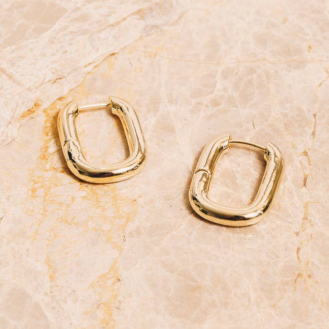 Janna Conner - Wholesale Huggie Earrings - Addie Huggie Hoops | 18k Gold Plating5