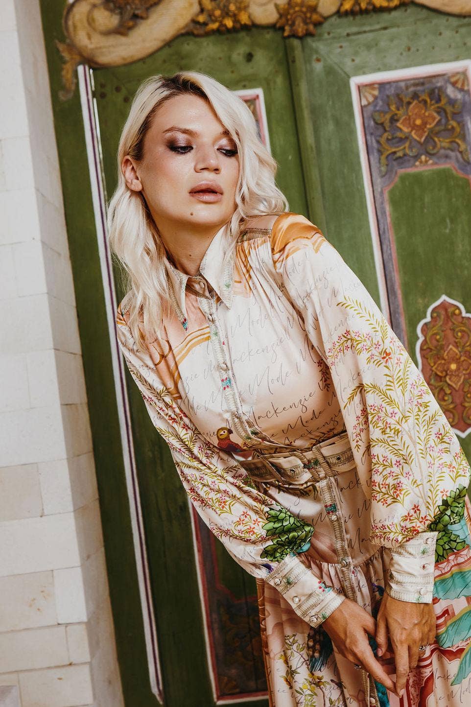 MACKENZIEMODE – Vestido - Mulher por atacado – Vestido longo Empress Silk com estampa Pavão10