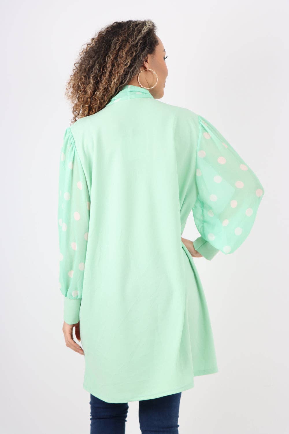 Miss Bold – Engroshandel Tunika - Dame – Italiensk Polka Dot Print Pussy Bow Langærmet Tunika Skjorte2