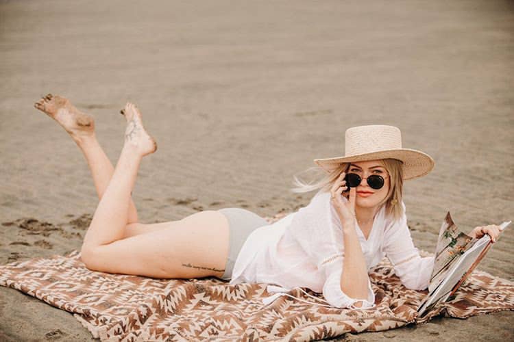 Modest Maverick – Engroshandel Tæppe – Tofino strandtæppe | SANDY3