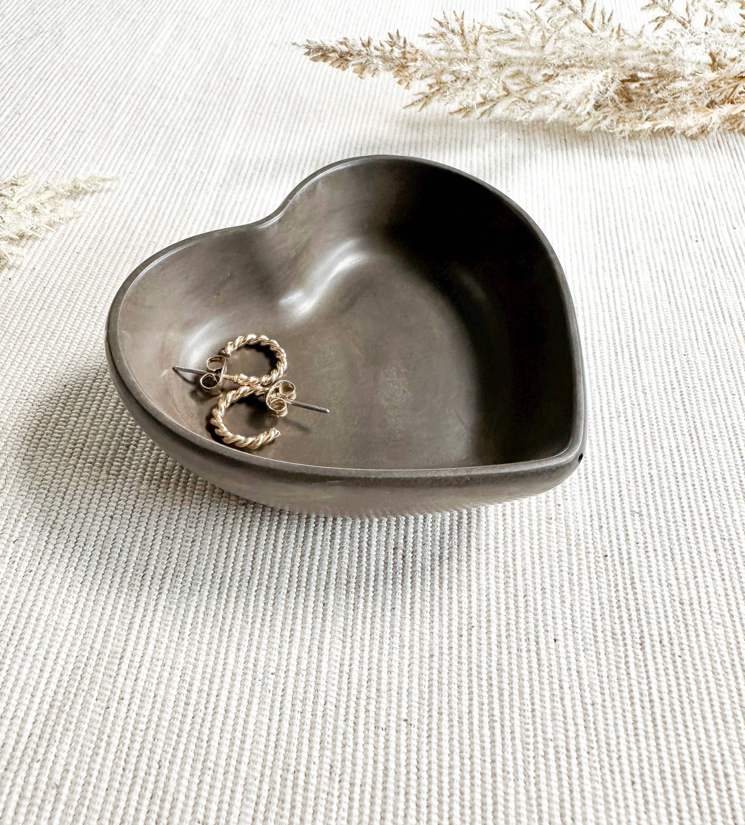 Lynn & Liana Designs - Wholesale Jewelry Dish - Mini Heart Dish (no tariffs)6
