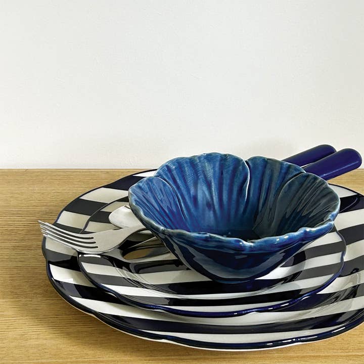 Indigo blue stainless steel pruning knife for wholesale on Faire2