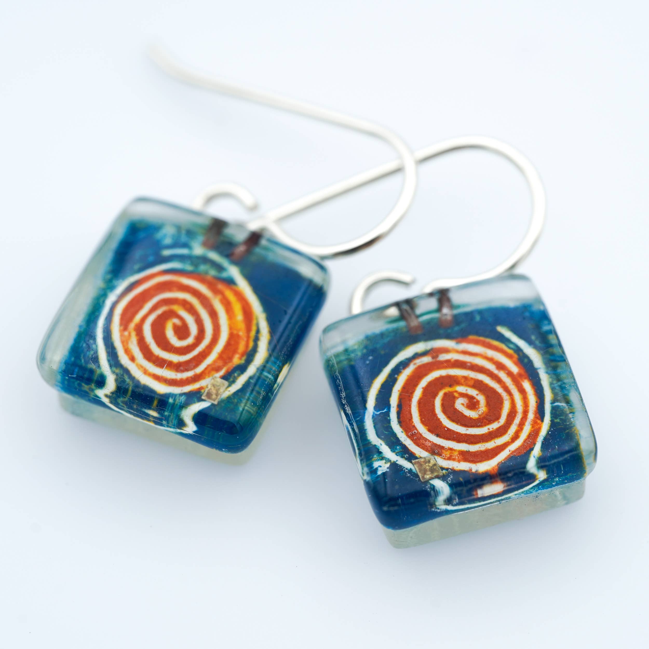 Momo Glassworks – wholesale Dangle earrings – Mesmer [Vintage] Square Earrings1