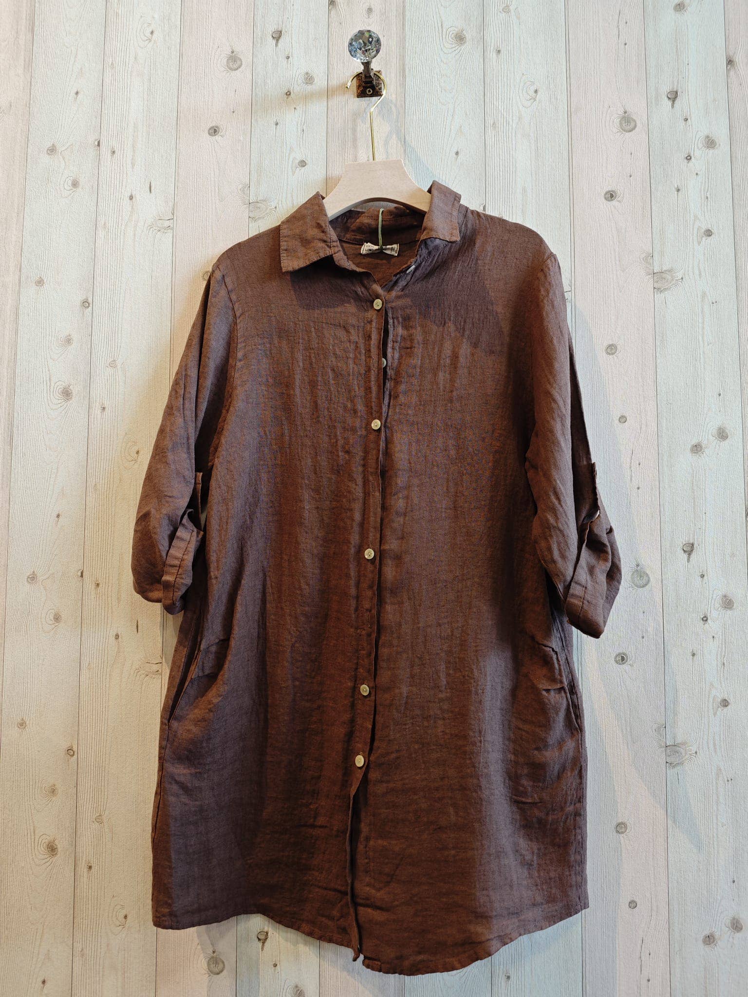 Linen & More – Engroshandel Skjorte med buttondown – til kvinder – REF 89075 kort skjortekjole i 100 % hør13