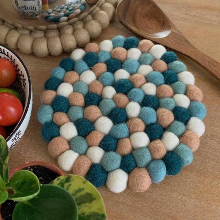 Hamro Village - Wholesale Trivet - Felt Ball Trivet3