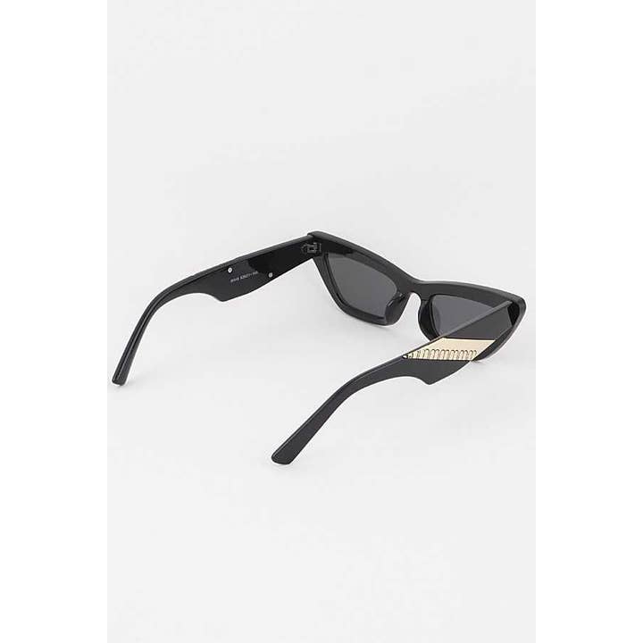 LA Jewelry Plaza - Wholesale Sunglasses - Women's - Gold Trim Temple Cat Eye Sunglasses Set