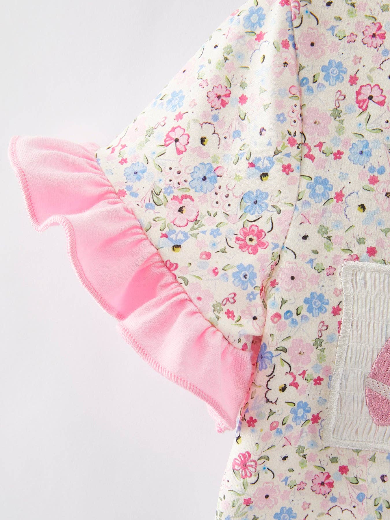 Rylee Faith Designs – Engroshandel Top- og buksesæt – til børn – Fodbold smocking broderet tøjsæt til piger3