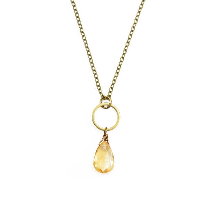 Collier Cercle Simple avec Pierre Citrine Jaune pour la vente par Edgy Petal Jewelry