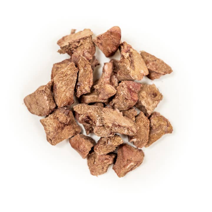 Winnie Lou - Wholesale Pet Treats - Cat - Bison Heart Bits - Cat3