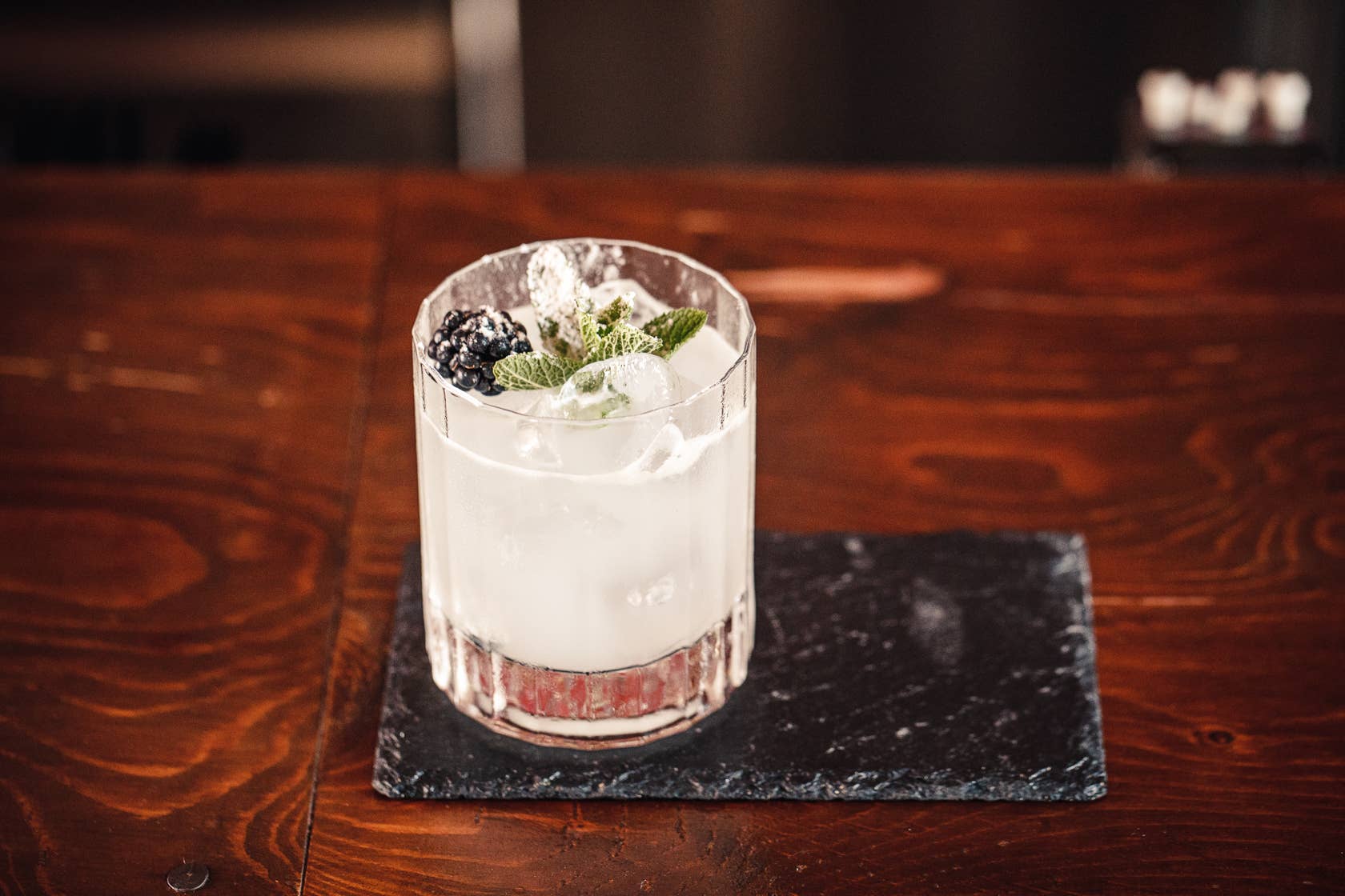 COLLESI TRADE SRL - Venta al por mayor Ginebra - GIN COLLESI 700ml 42,8%5