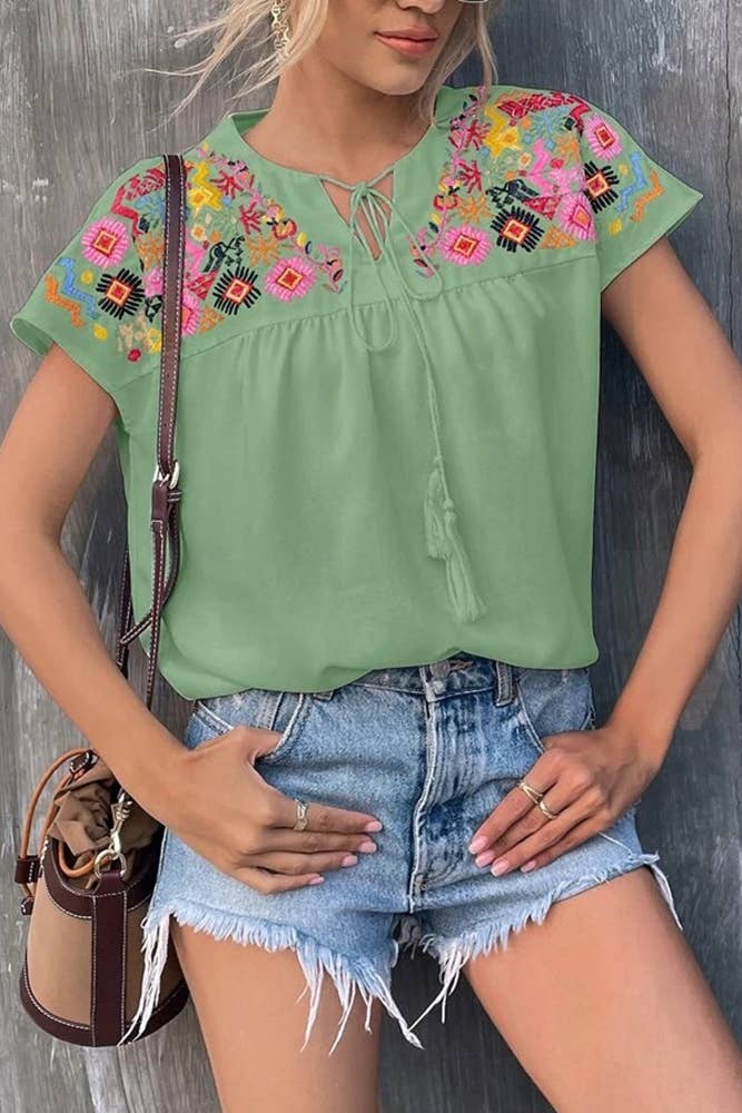 UNISHE - Venta al por mayor Blusa - Mujer - Top bordado con cuello dividido y empalme floral AXR0173