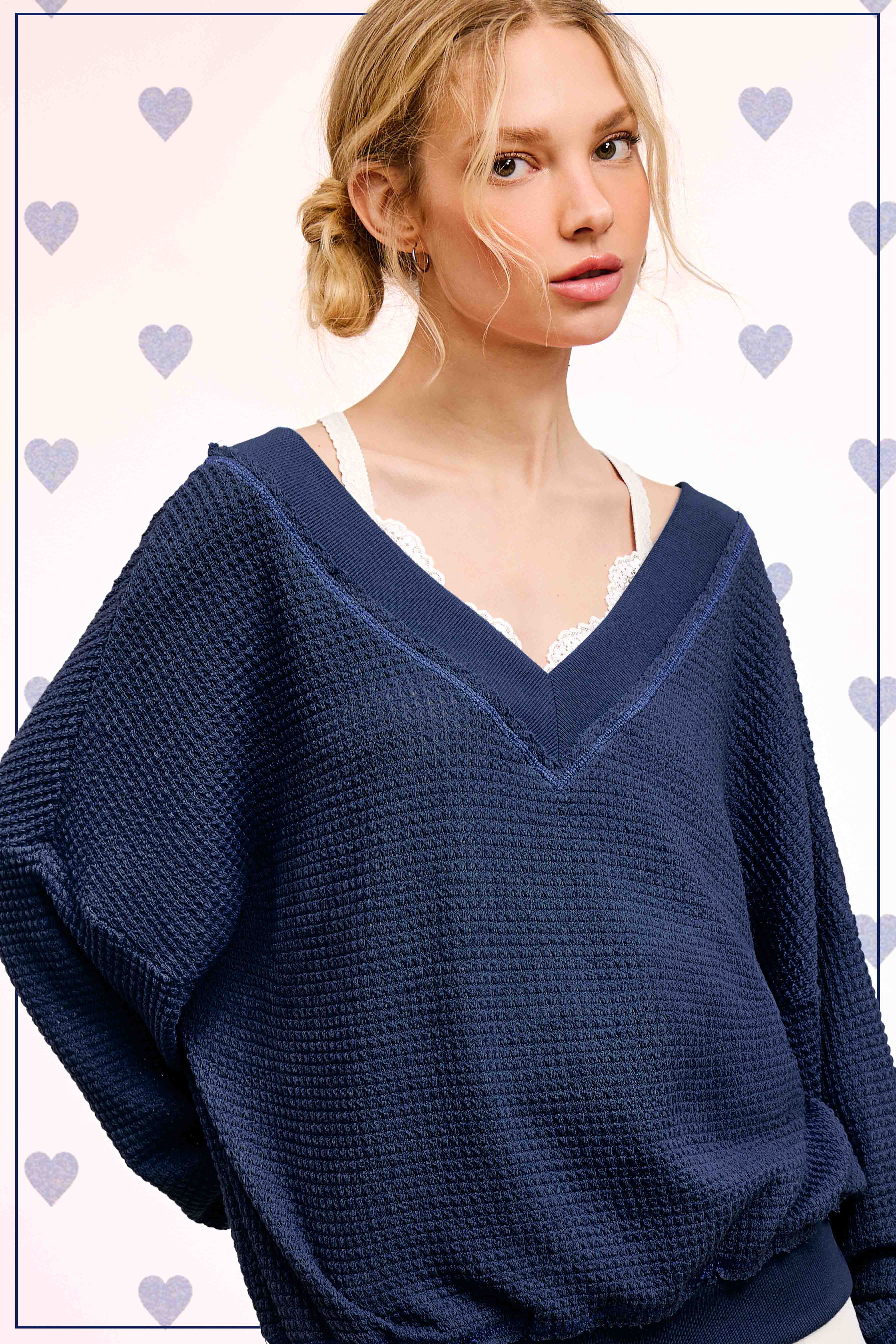 La Miel – Großhandel Strickoberteil – Damen – JLT7410-Langarmshirt mit Waffelstruktur und V-Ausschnitt in lockerer Passform34