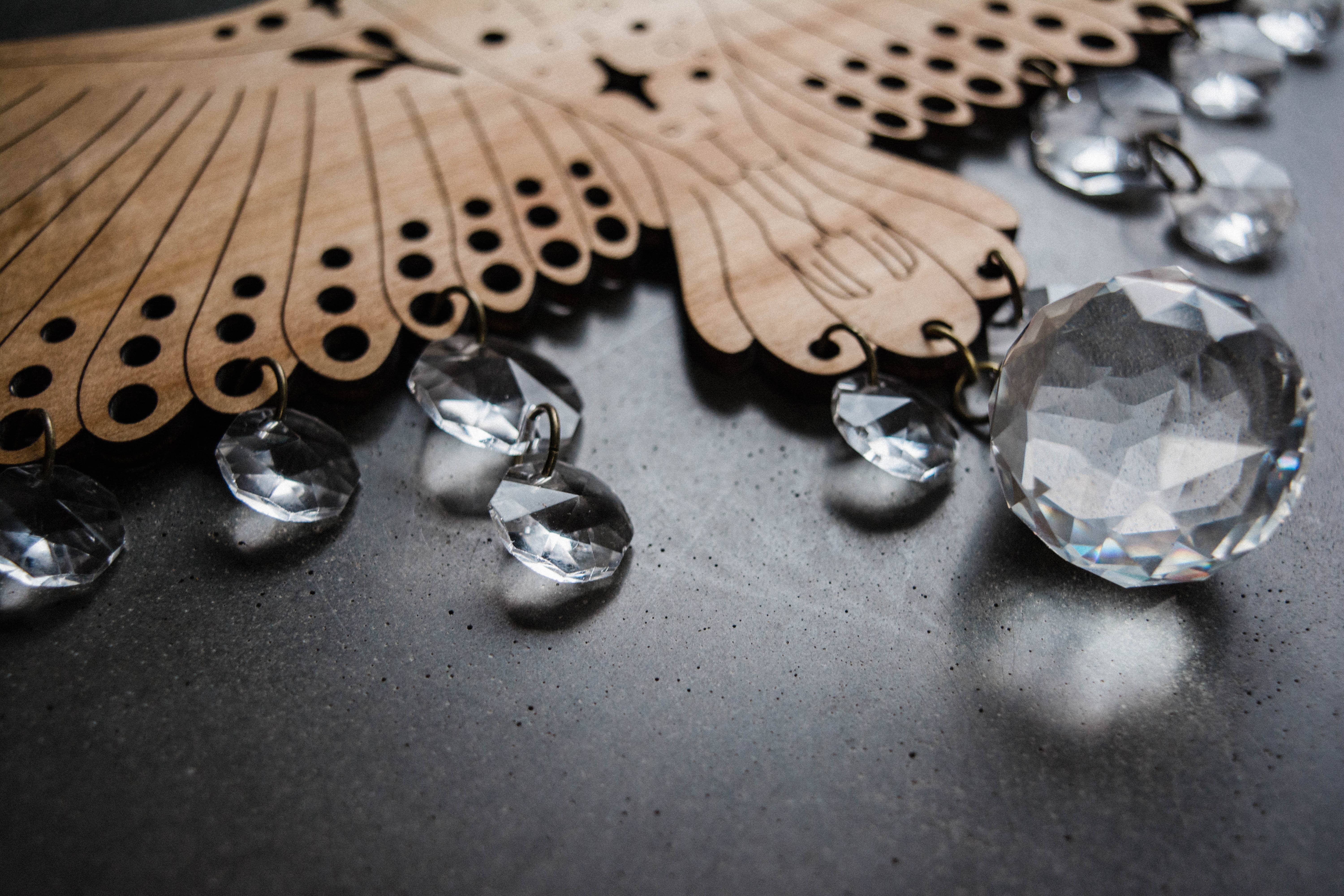 HEX Botanical - Wholesale Suncatcher - Owl Wooden Wall Hanging Bird Suncatcher w/ Crystal Prisms 2