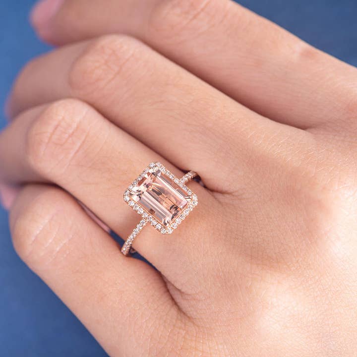 GEMPARA - Vente Bagues de fiançailles - Bague de fiançailles halo en morganite rectangulaire en or rose 14K