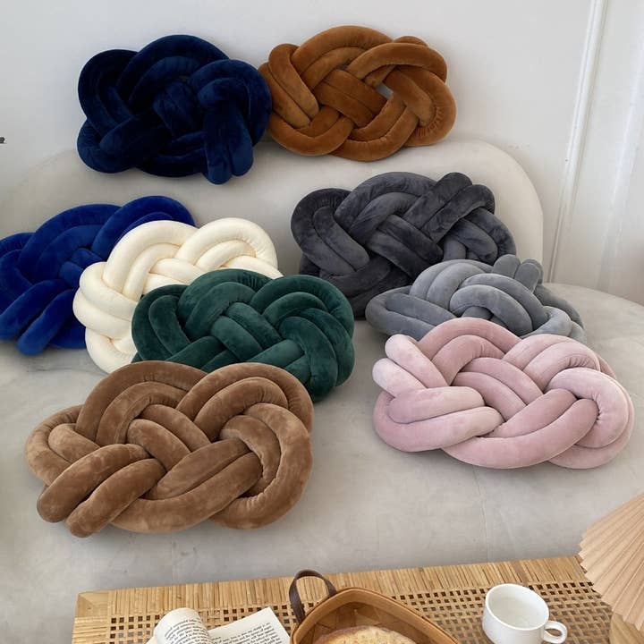 ACCITY - Wholesale Throw/Decorative Pillow - FRIED DOUGH TWISTS PLUSH PILLOW CUSHION_CWMM085711