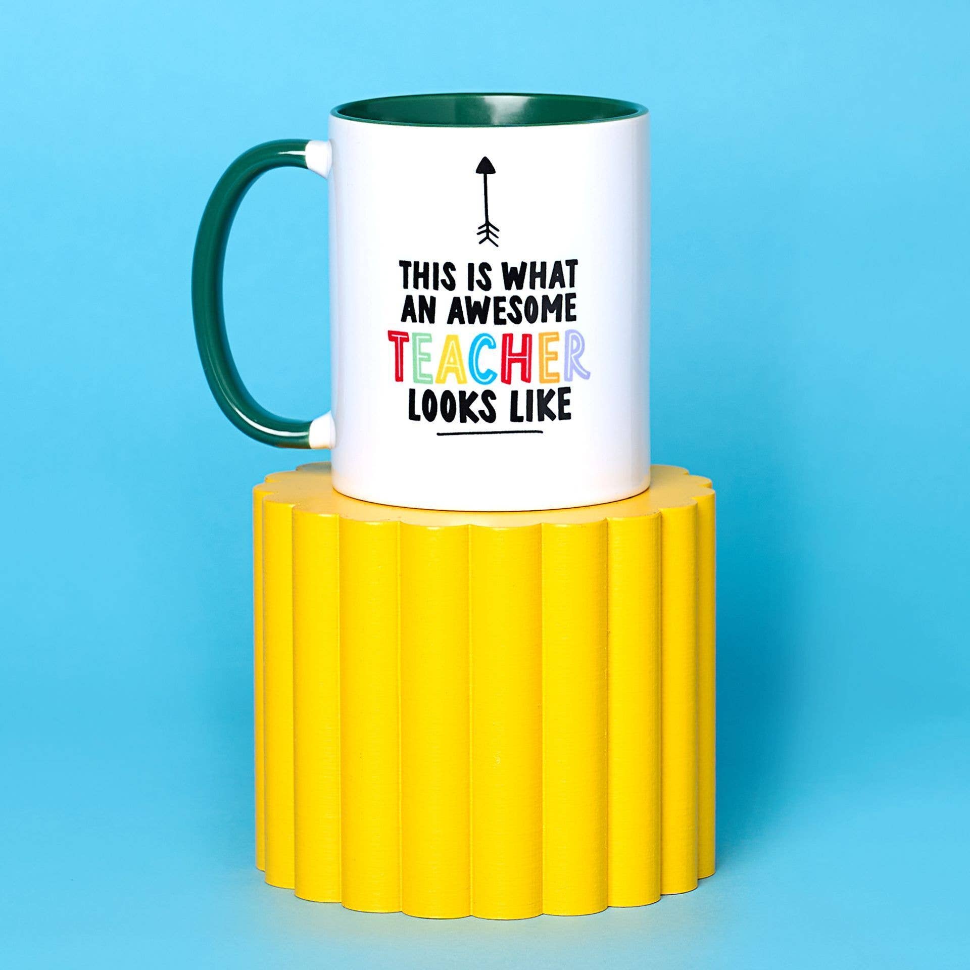 WIDDOP and Co. – Großhandel Trinkglas/Tasse – Hullabaloo Tasse, innen grün, 11 Unzen, Aufschrift „Awesome Teacher“1