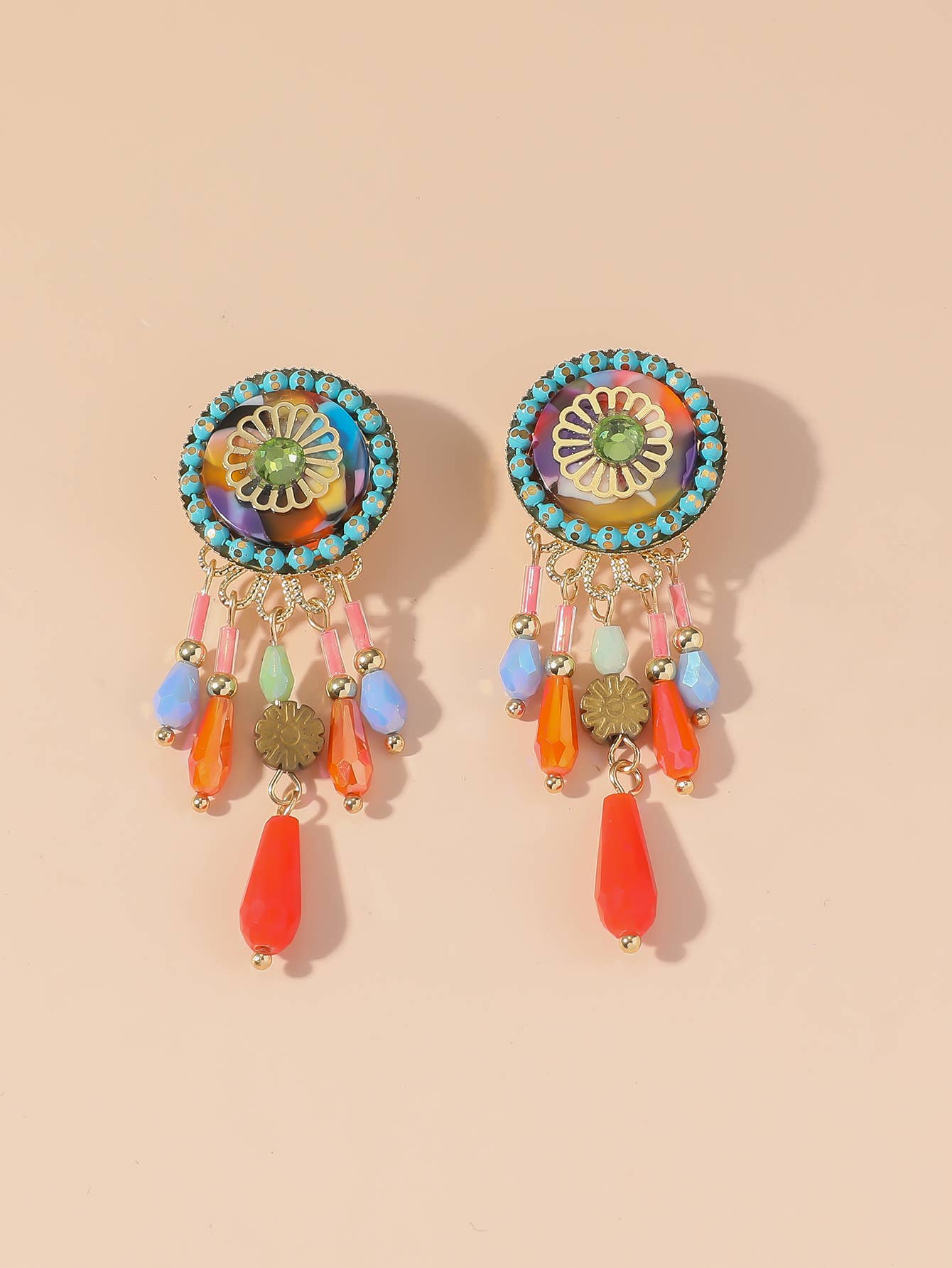 Blossom bijoux – Großhandel Ohrclip – 24PEBOL040 Clip-Ohrringe aus Goldmetall7