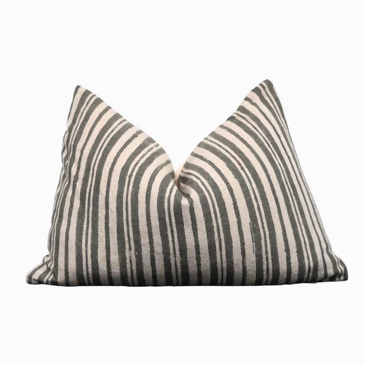 Grau Beige Gestreifter Leinen-Lendenkissenbezug, Grau und Beige für den Großhandel von RuffledThread