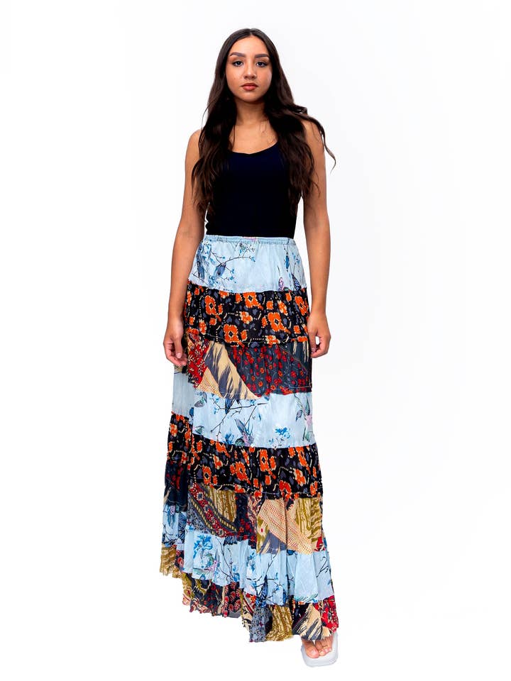 Lange rok met ruches in acht lagen. In Multi. voor wholesale door Lazy Daisy