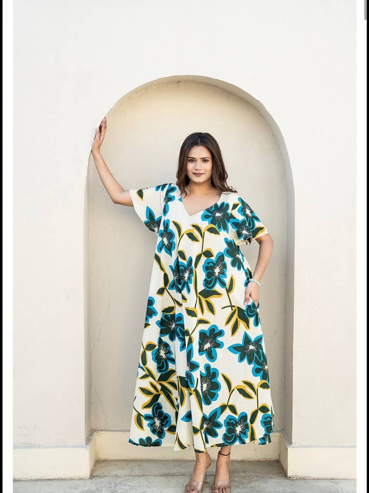 LANGES KLEID MIT KURZEM ÄRMEL 5012 für den Großhandel von DEEPTI SC