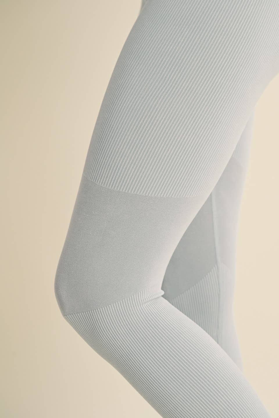 KIMBERLY C - Vente Ensemble de sport – femme - Ensemble soutien-gorge côtelé sans couture et legging à col haut10