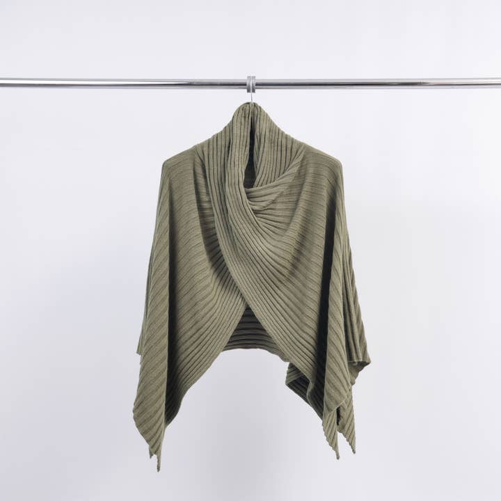 Cecile Wang - Wholesale Poncho - Women's - Asymmetrical ribbed poncho in soft knit DSY89333