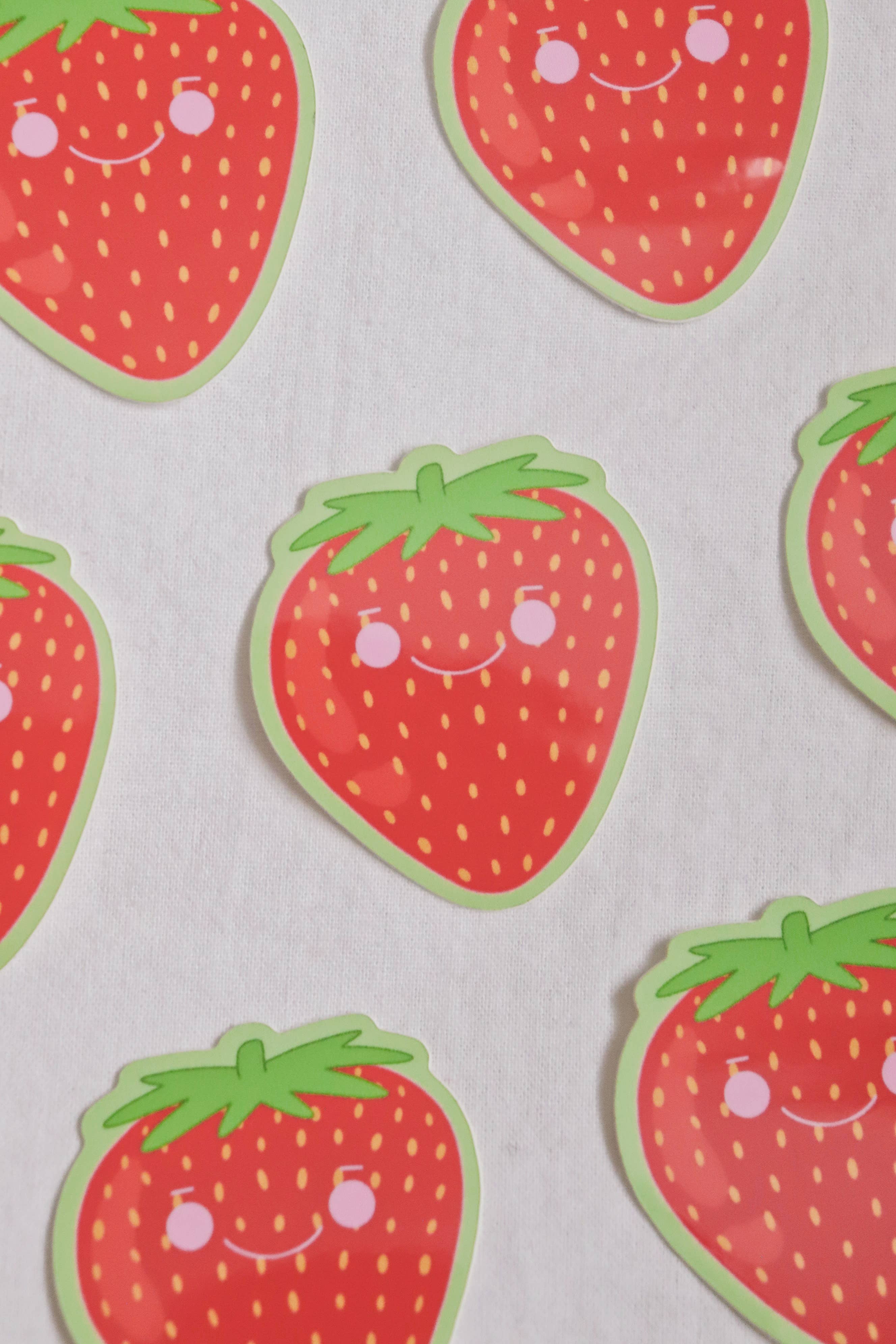 Day Dreamer Studios – wholesale Klistermärke – Little Strawberry | Glansig vattentät vinyl klistermärke3