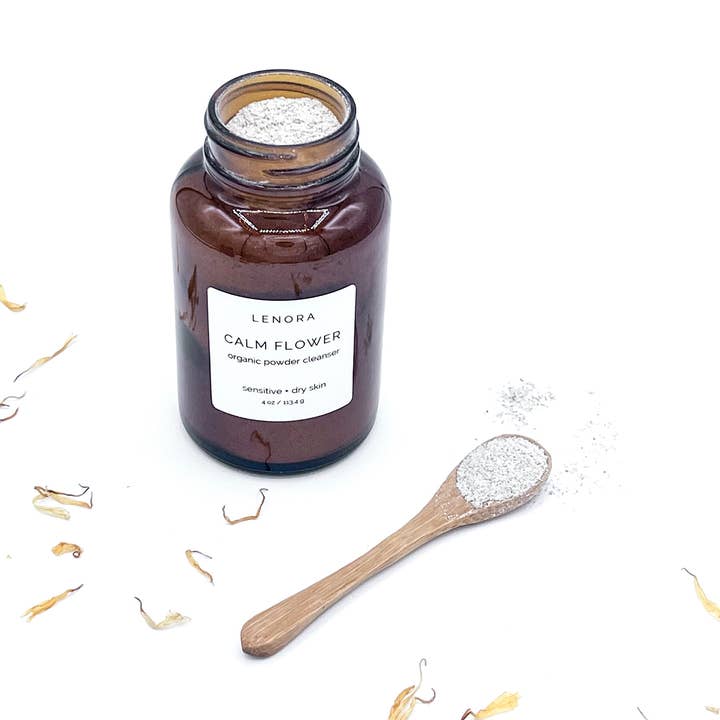 Poudre nettoyante bio Calm Flower pour la vente par LENORA Organics