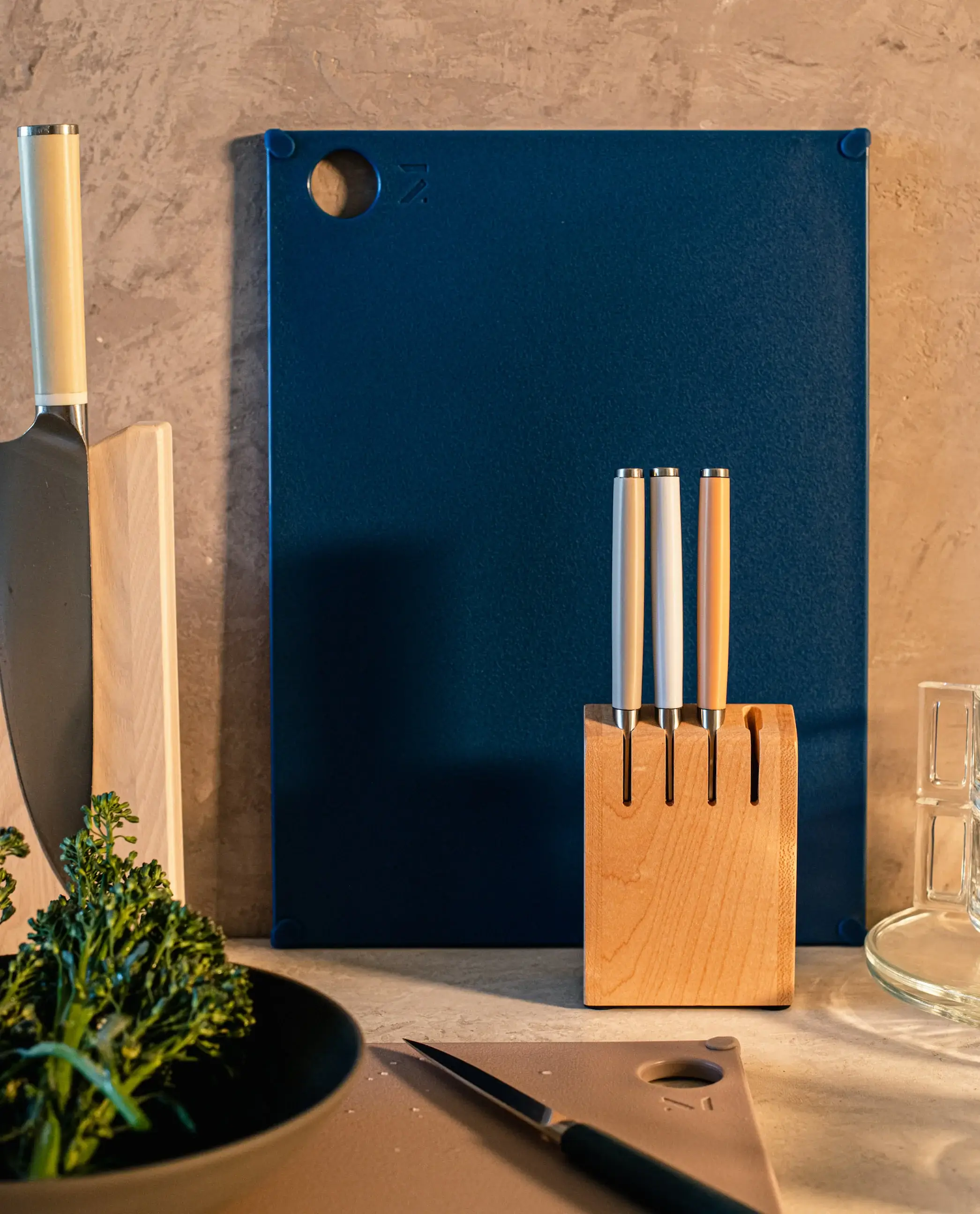 Material - Wholesale Cutting Board - The (grippy) reBoard®1