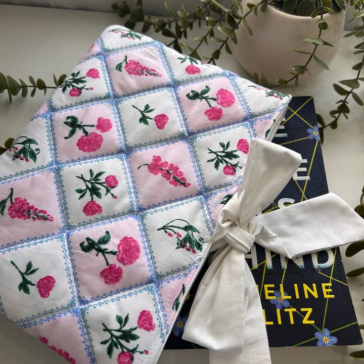 DaintyLuxeAU - Wholesale Book cover - Lace Floral Book Sleeve3