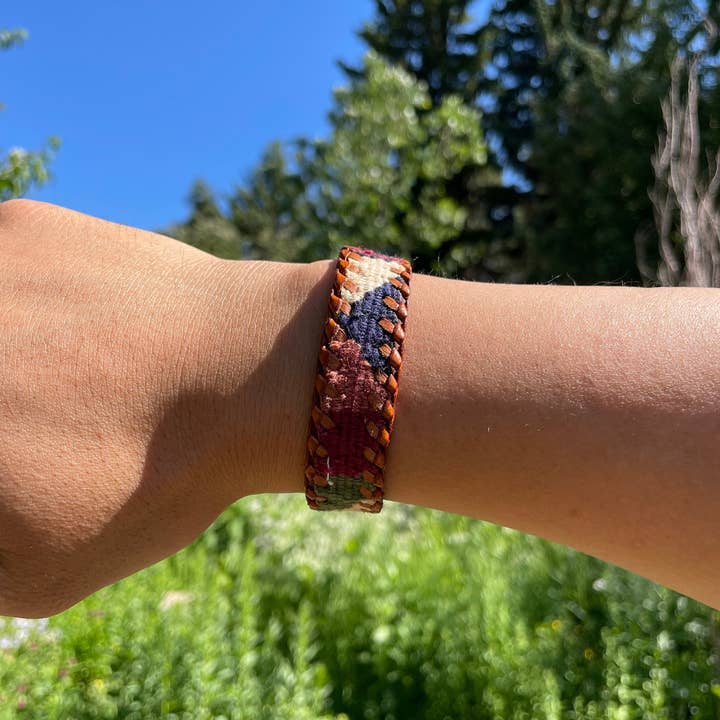 GUATEARTISAN - Vente Bracelet tissé/tressé - Bracelets Huipil en cuir guatémaltèque9