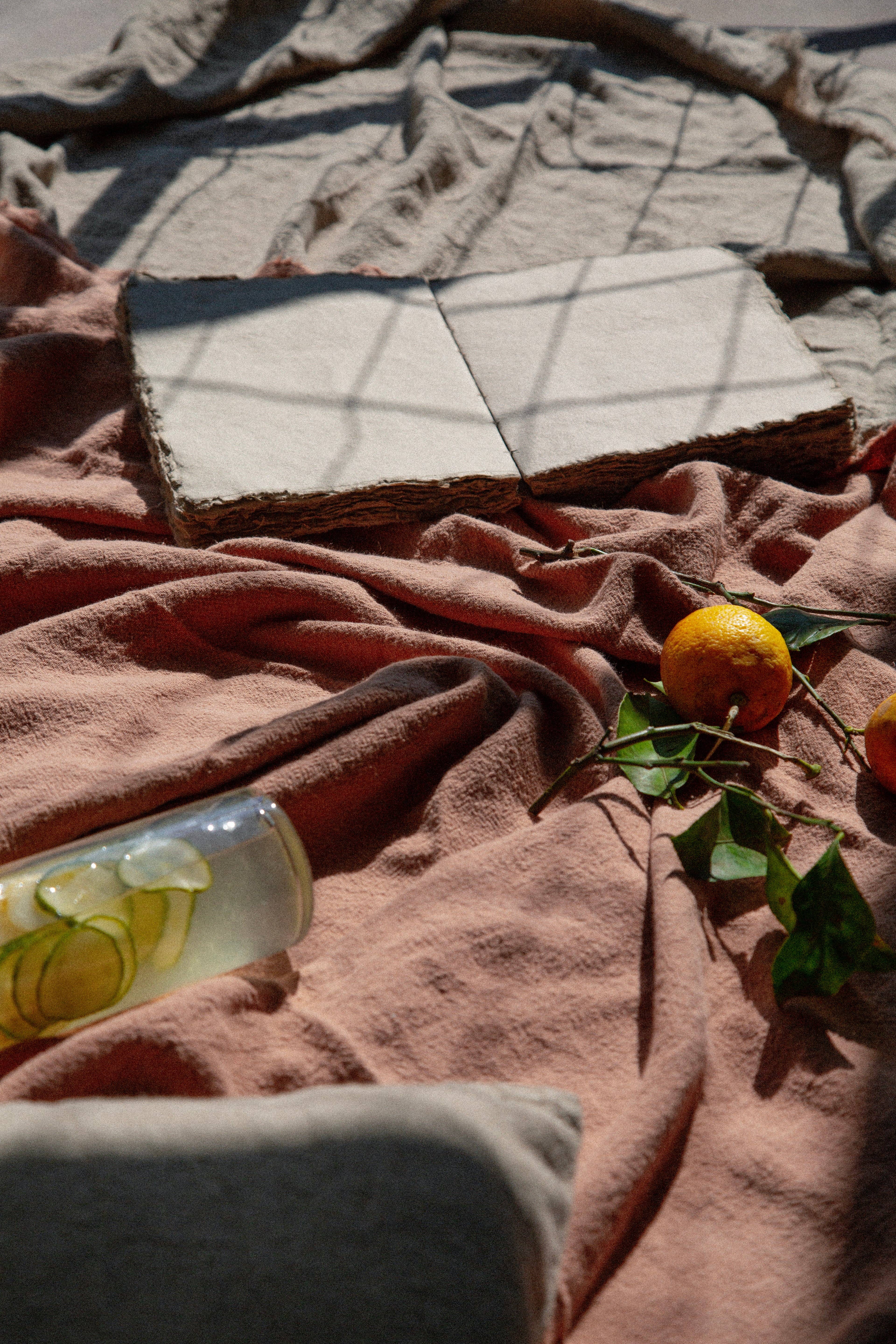 Maison Masarin - Vente Nappes - Nappe, plaid ou rideau en lin brut français -  printemps été30