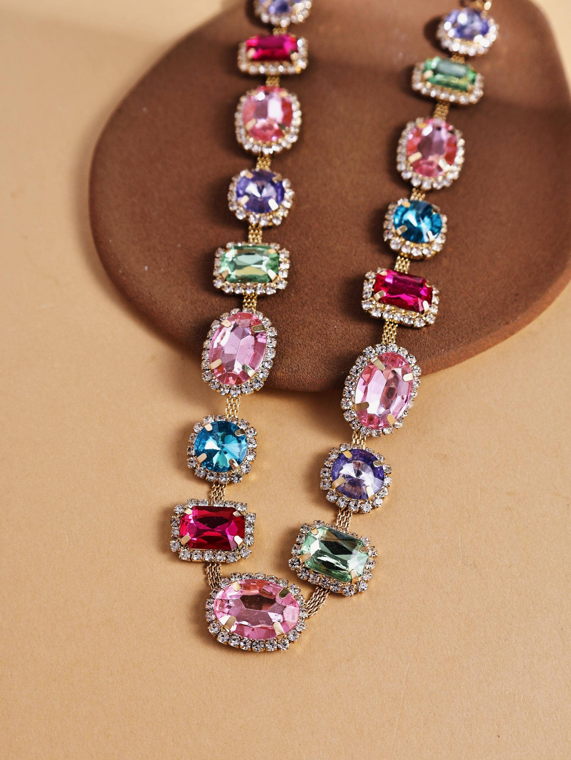 Revelari – wholesale Pendant/charm necklace – Luxury Multicolor Crystal Statement Necklace2
