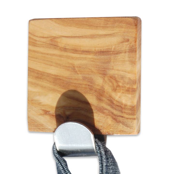 PIA towel hook made of olive wood and stainless steel for wholesale by olivenholz-erleben