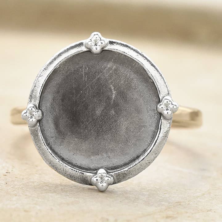 Anello Echi dell'Antichità per la vendita all'ingrosso da parte di J + I Jewelry